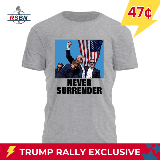 Trump Fist Pump - Never Surrender Tee - 2732